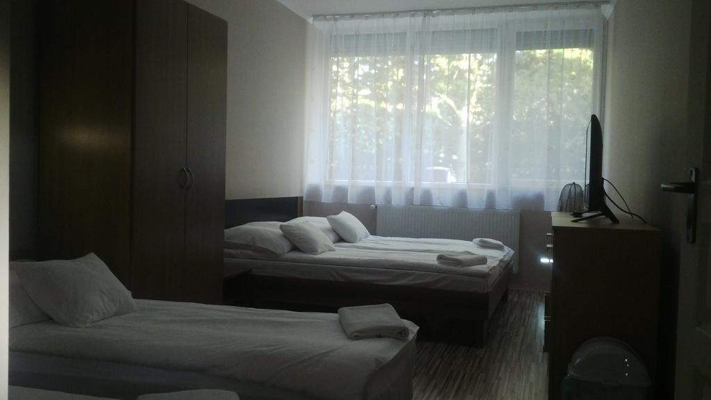 Harmony Panzio Bed & Breakfast Hajduszoboszlo Bagian luar foto